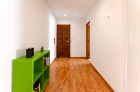 T2 luminoso e pronto a habitar em Queluz de Baixo, Oeiras