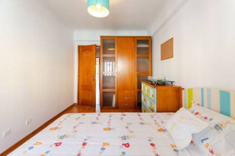 T2 luminoso e pronto a habitar em Queluz de Baixo, Oeiras