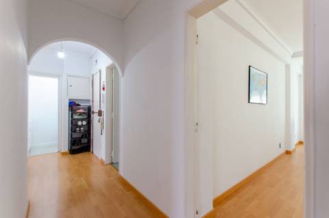 T3 remodelado na Medrosa, Oeiras