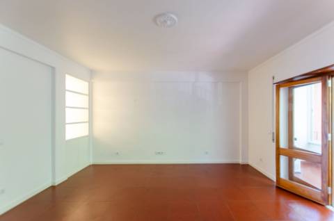 T2 luminoso com vista para a Serra de Sintra | Pai do Vento, Cascais
