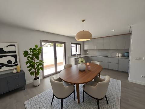 Apartamento Duplex T3 + 2 em Santo António da Caparica