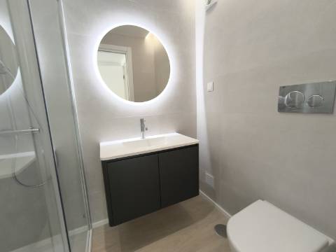 Apartamento Duplex T3 + 2 em Santo António da Caparica