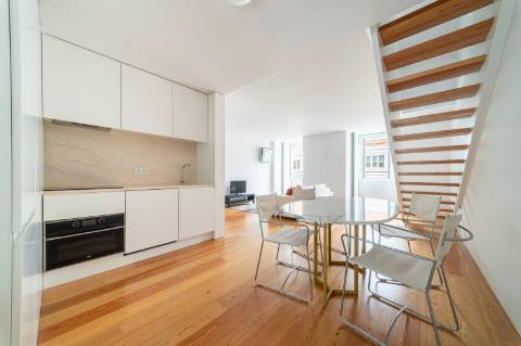 Apartamento T2 Duplex na Baixa Pombalina - Lisboa