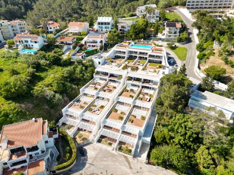 Apartamento com Jardim Privado de 38 m² e Acesso Direto, em Condomínio Exclusivo em Sesimbra