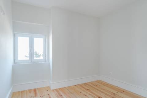 Duplex T4 Luminoso com Vista de rio na Graça, Lisboa