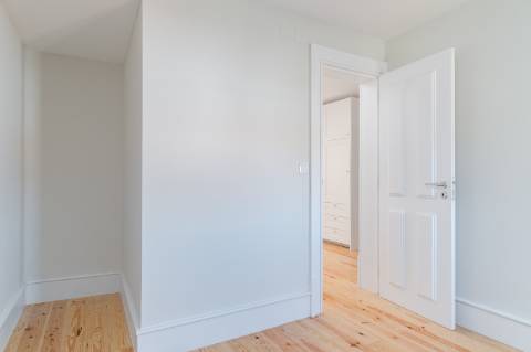 Duplex T4 Luminoso com Vista de rio na Graça, Lisboa