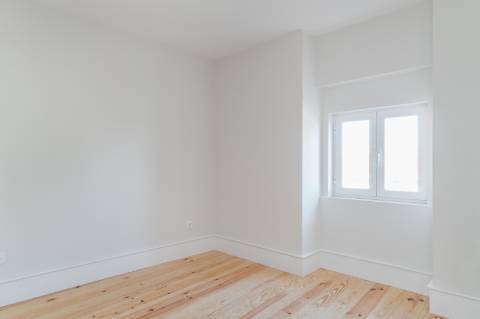 Duplex T4 Luminoso com Vista de rio na Graça, Lisboa