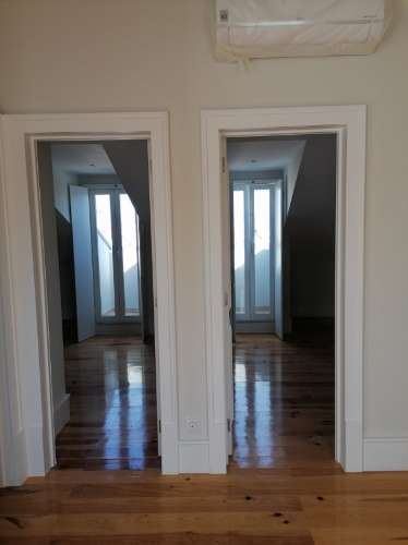 Duplex T4 Luminoso com Vista de rio na Graça, Lisboa