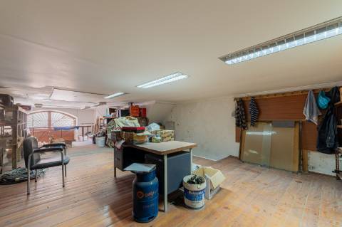 Espaço com potencial único para transformação em loft contemporâneo