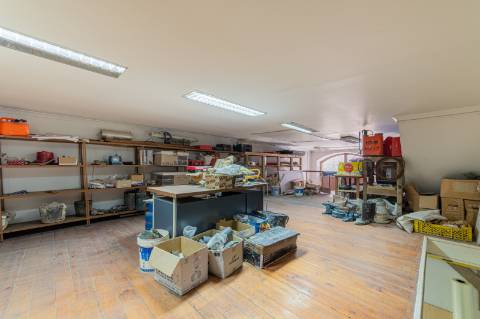 Espaço com potencial único para transformação em loft contemporâneo