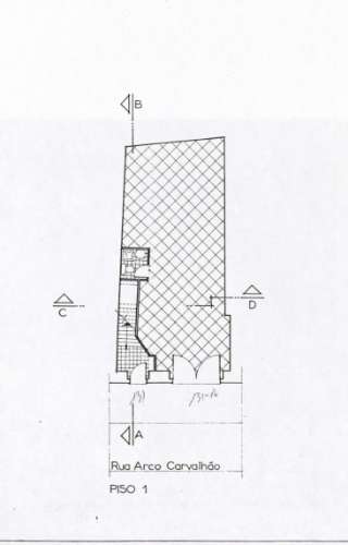 Espaço com potencial único para transformação em loft contemporâneo