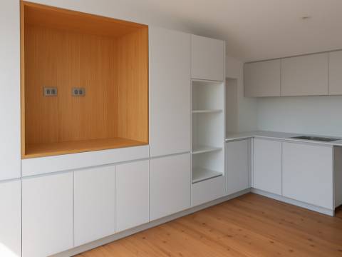 Apartamento T3 Duplex Monte Estoril vista Mar