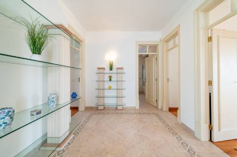 Moradia T3 com Jardim e Piscina entre Mafra e Ericeira