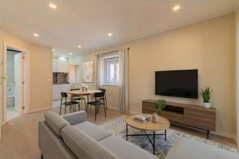 T1 no 2º Piso - Apartamento Renovado no Centro Histórico