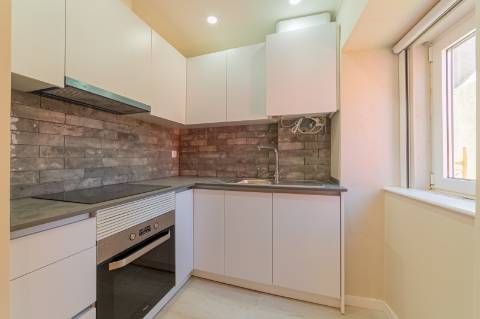 T1 no 2º Piso - Apartamento Renovado no Centro Histórico
