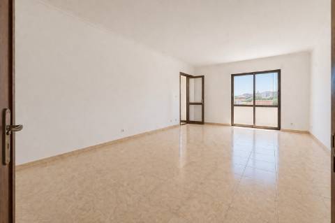 Apartamento T3 com 144m2 na Amoreira, Alcabideche