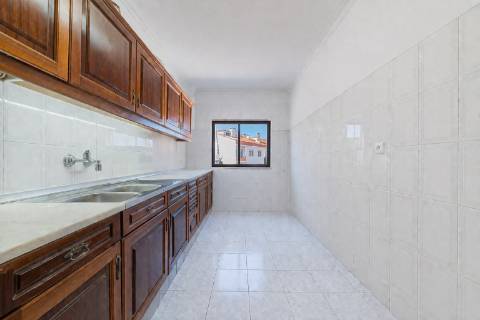 Apartamento T3 com 144m2 na Amoreira, Alcabideche