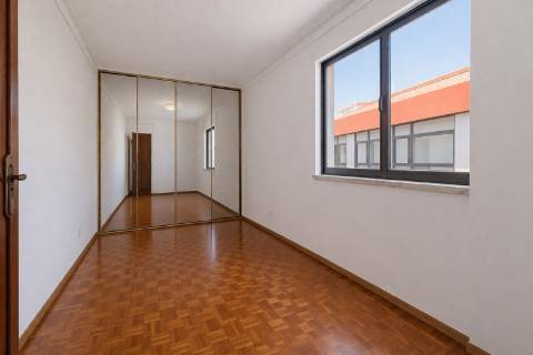 Apartamento T3 com 144m2 na Amoreira, Alcabideche