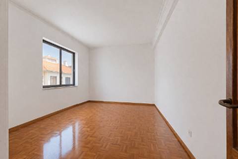 Apartamento T3 com 144m2 na Amoreira, Alcabideche