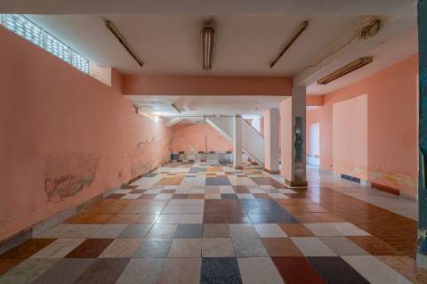 Oportunidade de Investimento a 5 minutos de Lisboa | Loja com 80m²
