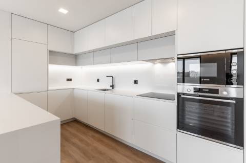 T4Duplex com varandas e terraço Sofisticação e Exclusividade em Aveiro