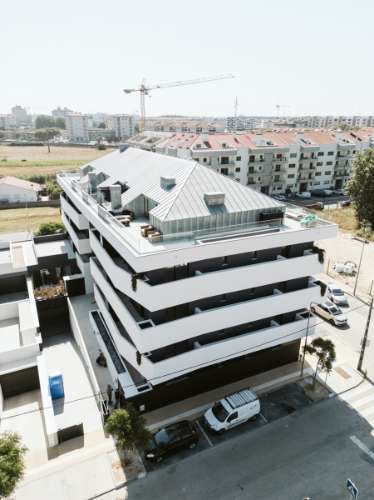 T3 Duplex com varandas e terraço Sofisticação e Exclusividade em Aveiro