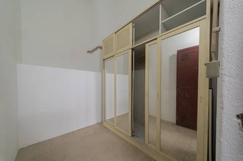 Apartamento T3 Estrada da Luz com parqueamento e arrecadação