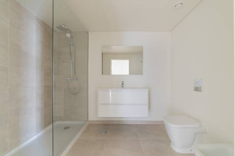 Apartamento T4 novo a estrear com terraço panorâmico e vista Tejo em Miraflores - Oeiras