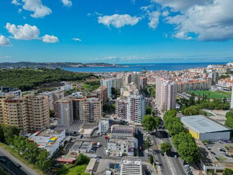 Apartamento T4 novo a estrear com terraço panorâmico e vista Tejo em Miraflores - Oeiras
