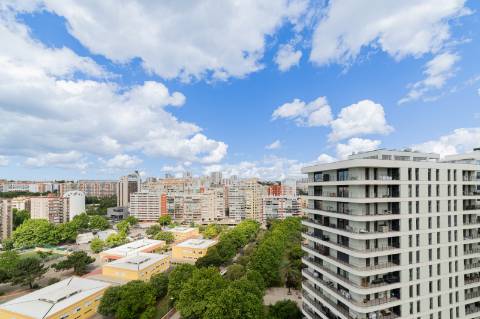 Apartamento T4 novo a estrear com terraço panorâmico e vista Tejo em Miraflores - Oeiras