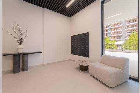 Apartamento T4 novo a estrear com terraço panorâmico e vista Tejo em Miraflores - Oeiras