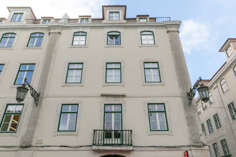 Apartamento T2 para venda na Praça Dom Pedro IV