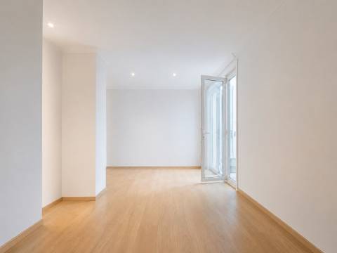 Apartamento T3 nas Avenidas Novas