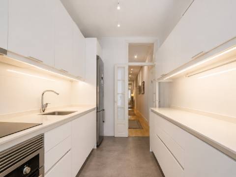 Apartamento T3 nas Avenidas Novas