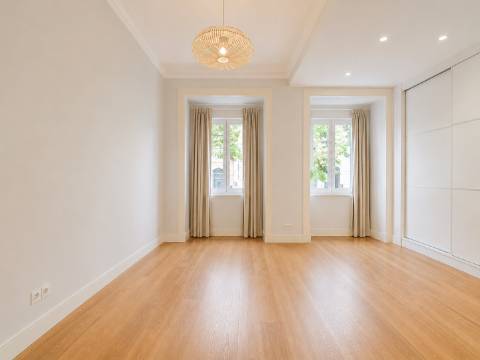 Apartamento T3 nas Avenidas Novas