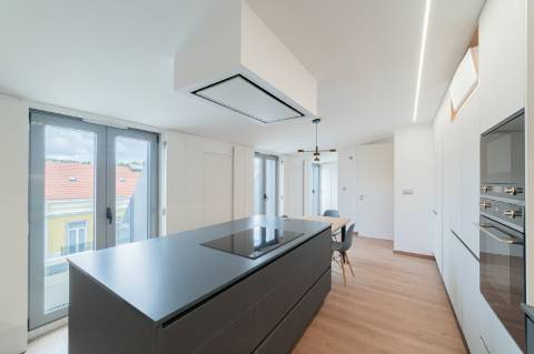 Apartamento T3 em Alcântara