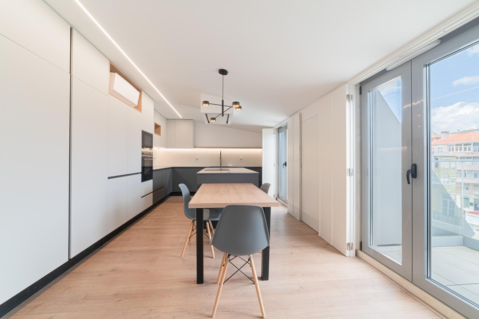 Apartamento T3 em Alcântara