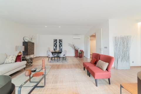 Apartamento T3 em Alcântara