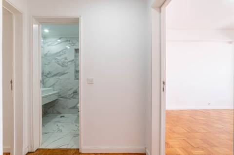 Apartamento T3 em Alcantara para arrendar