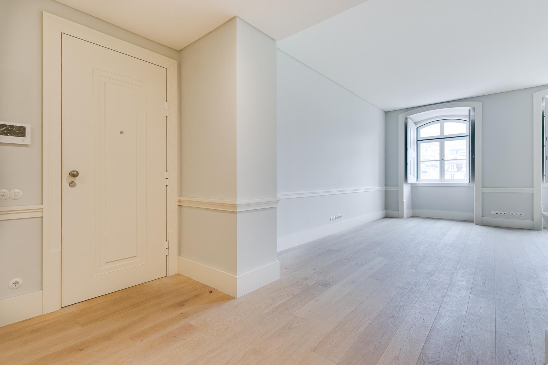 Sofisticado Apartamento T2 Novo no Rossio com Vista Privilegiada sobre Lisboa