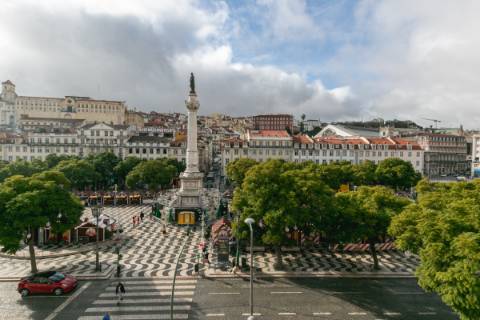 Sofisticado Apartamento T2 Novo no Rossio com Vista Privilegiada sobre Lisboa