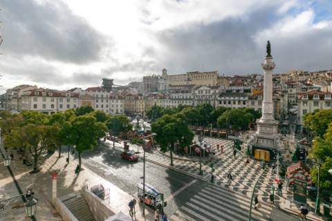 Sofisticado Apartamento T2 Novo no Rossio com Vista Privilegiada sobre Lisboa