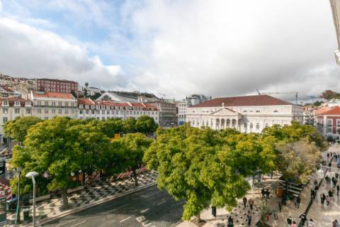 Sofisticado Apartamento T2 Novo no Rossio com Vista Privilegiada sobre Lisboa