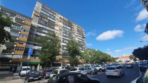 Apartamento T1 para arrendamento, no Lumiar, Lisboa.