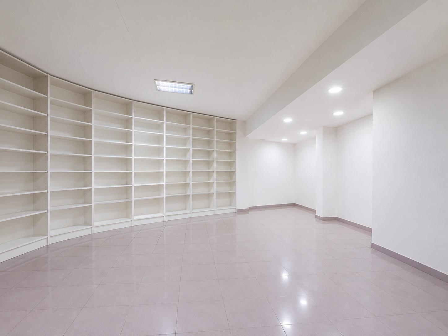 Loja ou Escritório em pleno Centro Comercial do Lumiar, perto do metro