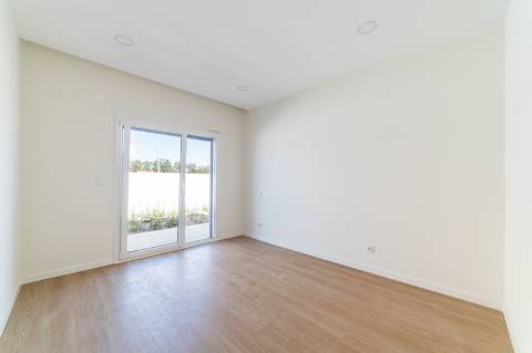 Moradia Exclusiva de Arquitetura Contemporânea, Conforto, Elegância e Localização de Excelência
