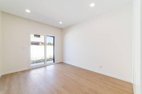 Moradia Exclusiva de Arquitetura Contemporânea, Conforto, Elegância e Localização de Excelência
