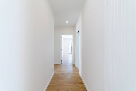 Moradia Exclusiva de Arquitetura Contemporânea, Conforto, Elegância e Localização de Excelência