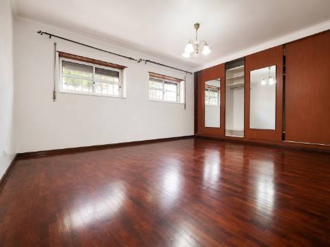 Apartamento T2 na Tapada das Mercês