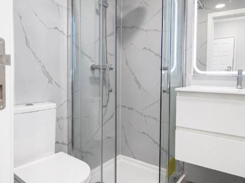 Apartamento T4 Totalmente Remodelado na Amora